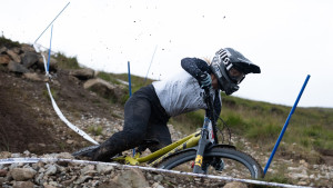 Brayton and Stone assert dominance in Glencoe in Lloyds Bank National Downhill Series