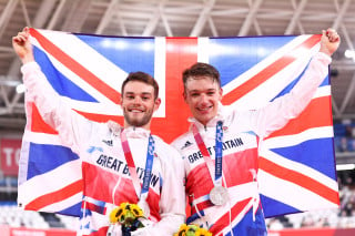 Ethan Hayter and Matt Walls win silver in the Madison at the Tokyo Olympic Games