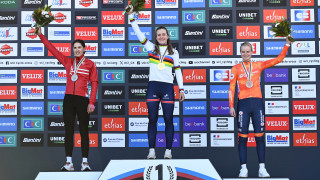 Back to Backstedt: Zoe defends world title on thrilling final day of the 2025 UCI Cyclo-cross World Championships